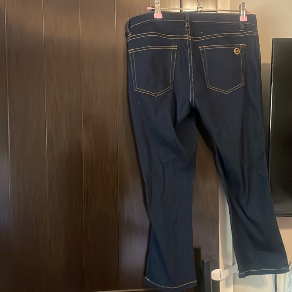 Michael kors jean capris in size 6 - Picture 3 of 5